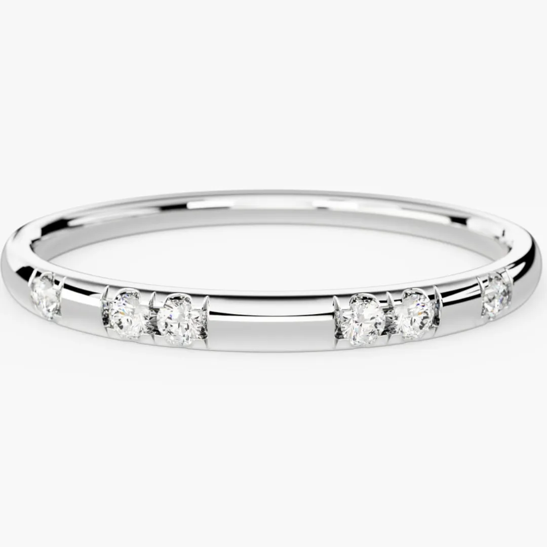 /public/photos/live/Solid Gold Moissanite Band-1123 (2).webp